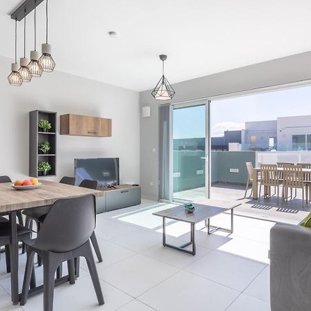Unique Penthouse With Private Heated Jacuzzi, Close To Restaurants And Night Life Is-Swieqi Zewnętrze zdjęcie
