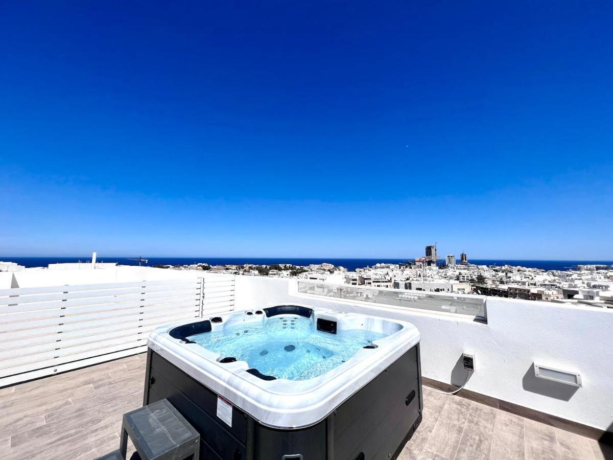 Unique Penthouse With Private Heated Jacuzzi, Close To Restaurants And Night Life Is-Swieqi Zewnętrze zdjęcie