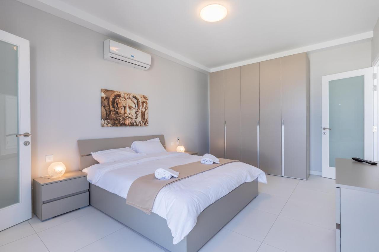 Unique Penthouse With Private Heated Jacuzzi, Close To Restaurants And Night Life Is-Swieqi Zewnętrze zdjęcie